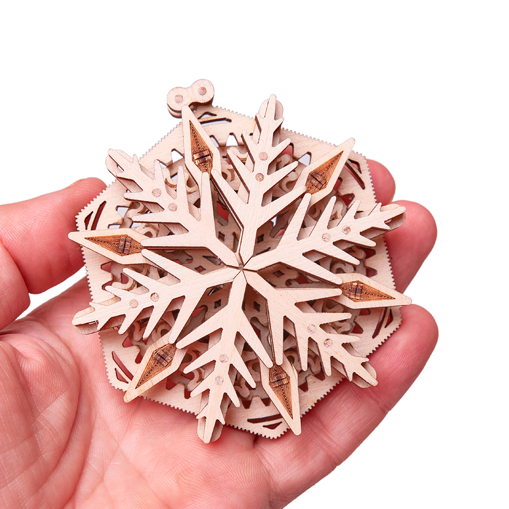 Woodik Snowflakes